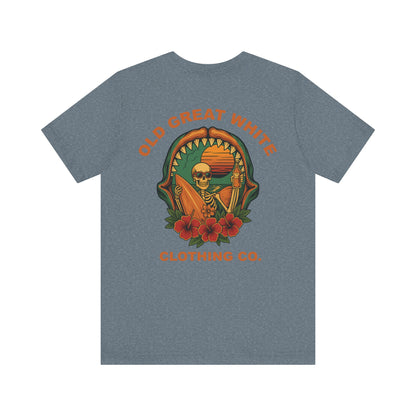 Skeleton Surfer Sunset Tee – Vintage Beach Vibes Graphic Shirt Jersey Short Sleeve Tee