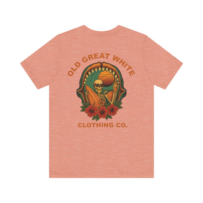 Skeleton Surfer Sunset Tee – Vintage Beach Vibes Graphic Shirt Jersey Short Sleeve Tee