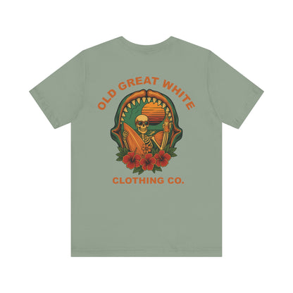 Skeleton Surfer Sunset Tee – Vintage Beach Vibes Graphic Shirt Jersey Short Sleeve Tee